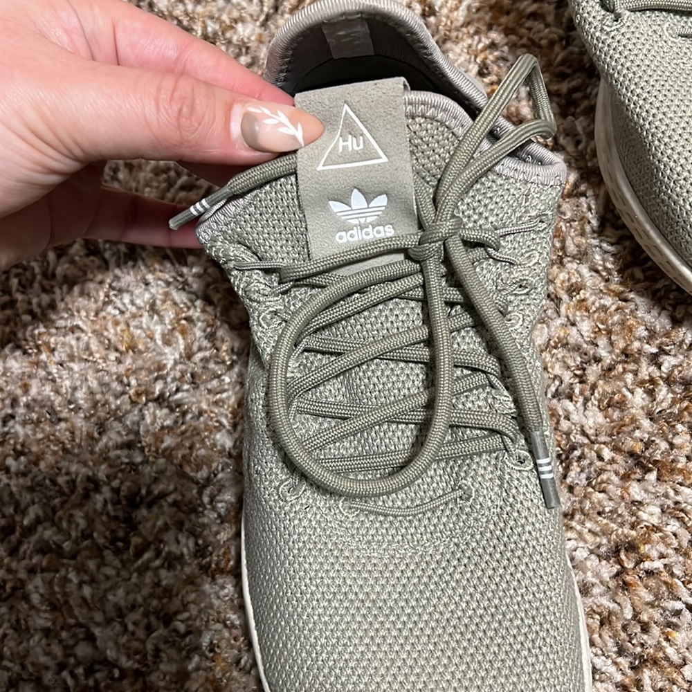 Light green Adidas - Picture 2 of 2